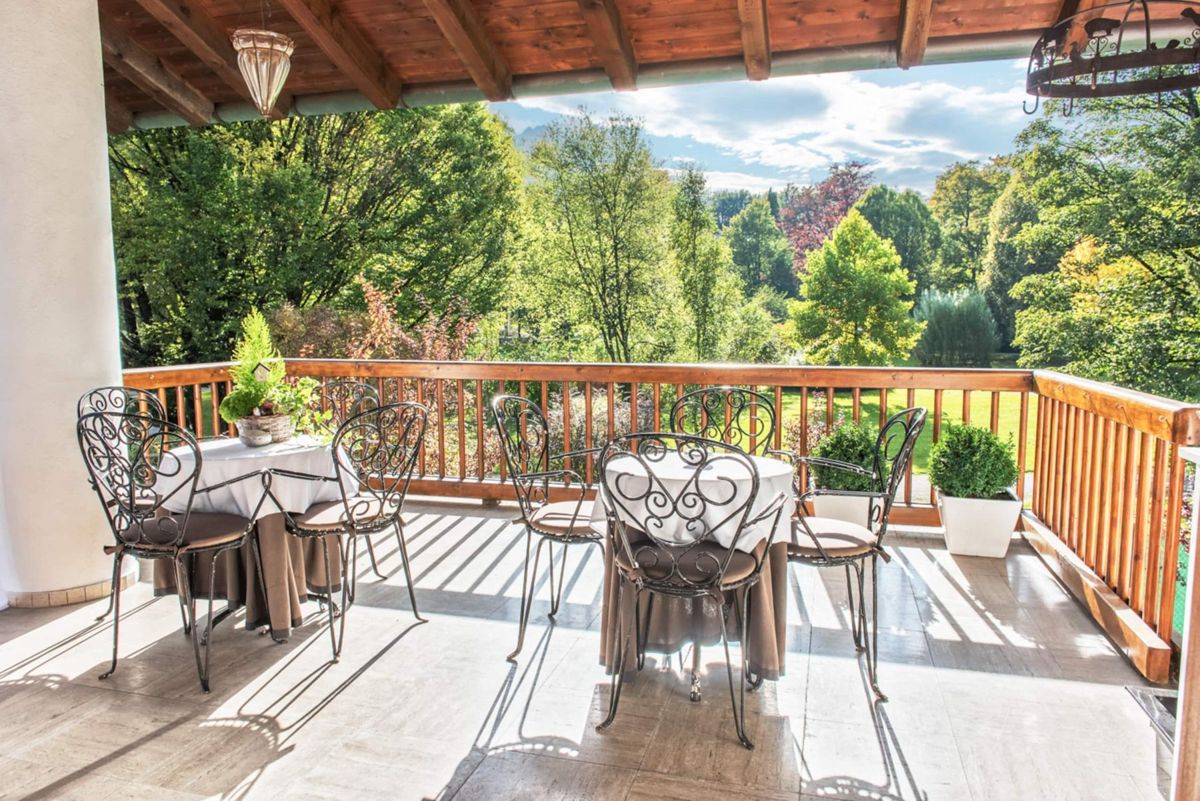 Balcony of the Alpine Apartment overlooking the park